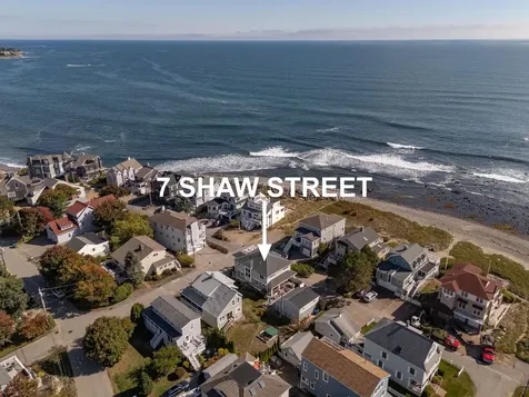 7 Shaw Street Hampton NH 03842