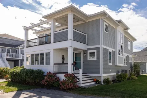 7 Shaw Street Hampton NH 03842