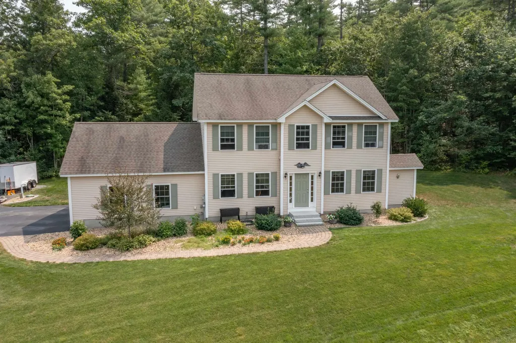 6 Wright Drive New Boston NH 03070