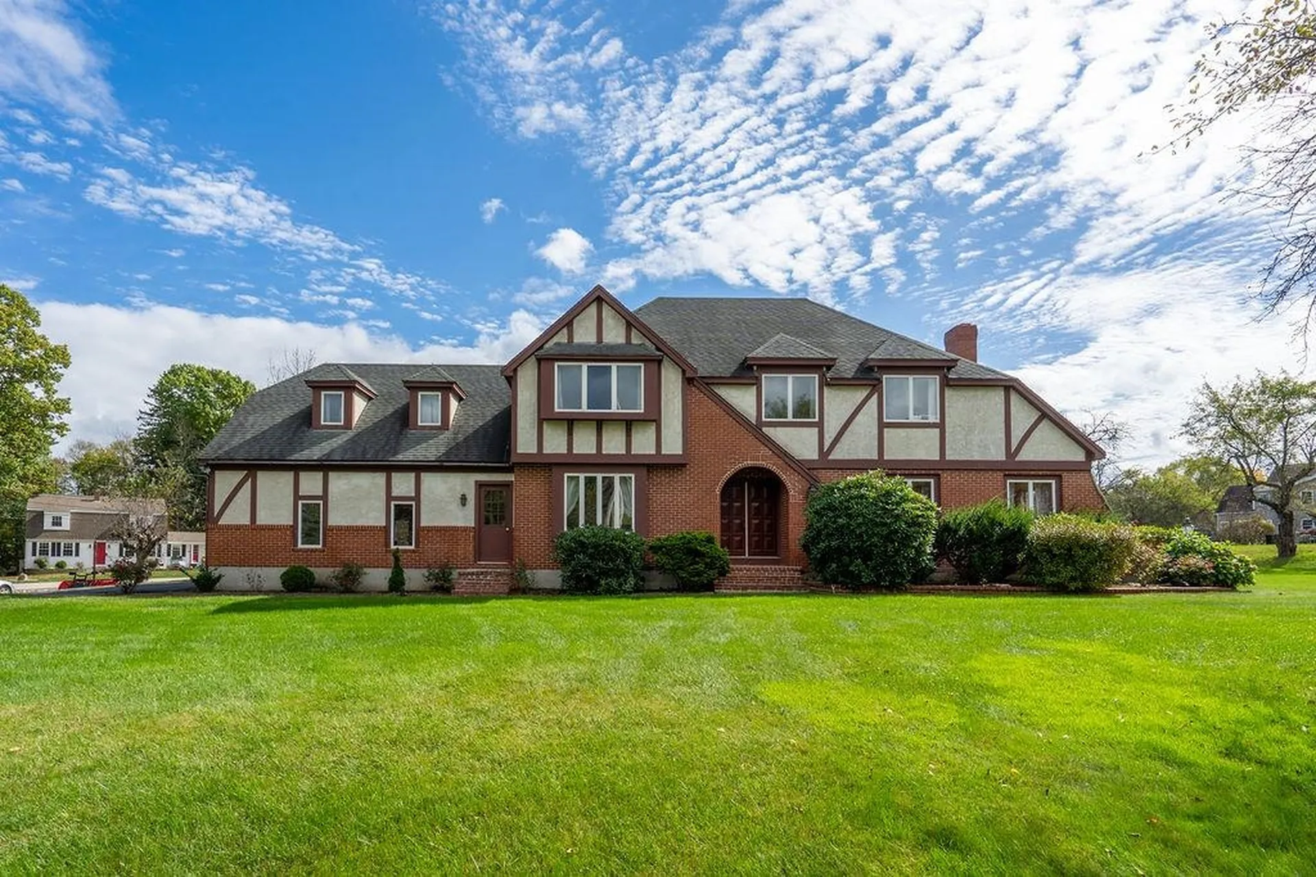 8 Apple Way Stratham NH 03885