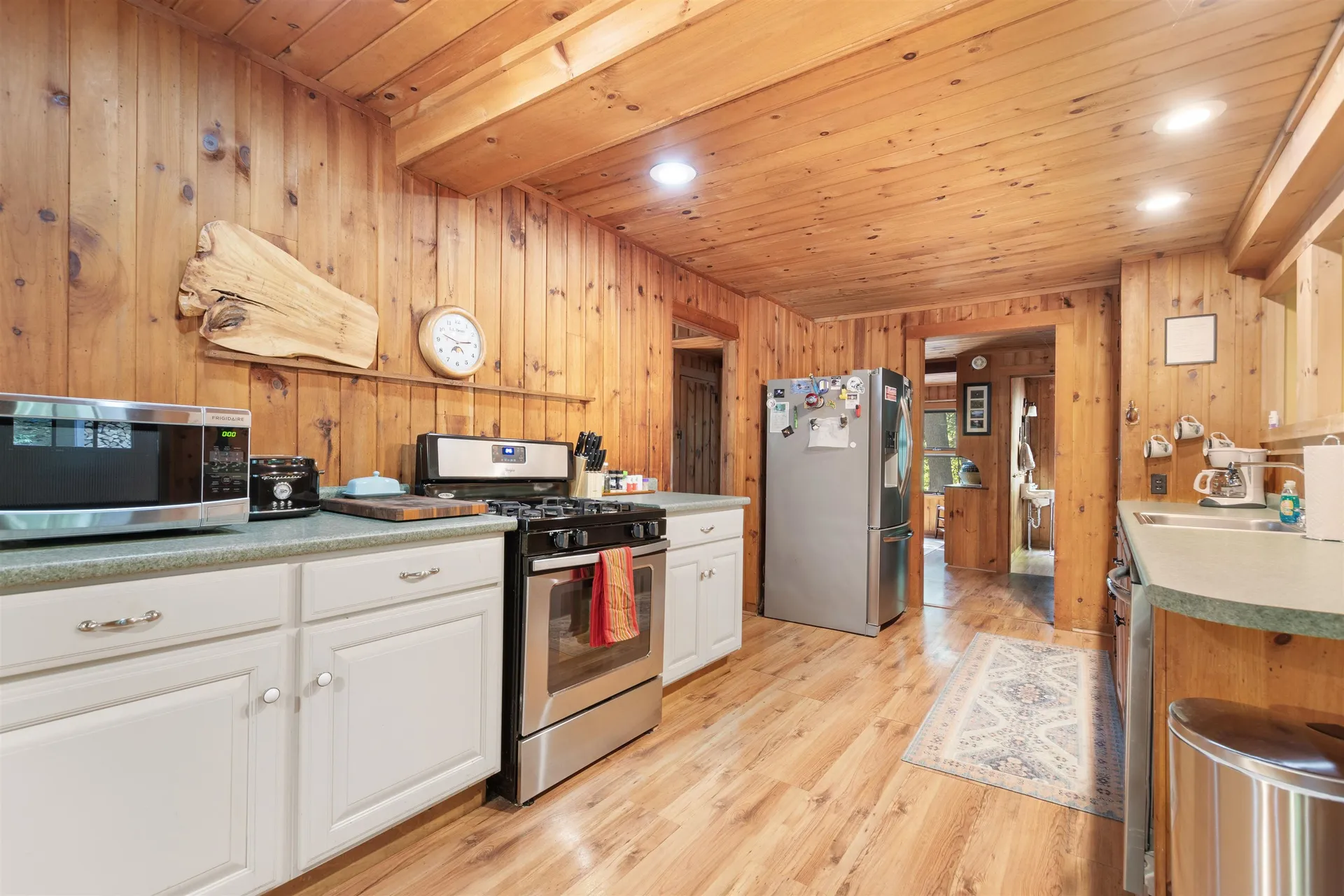 24 Alvord Road Holderness NH 03245-0000