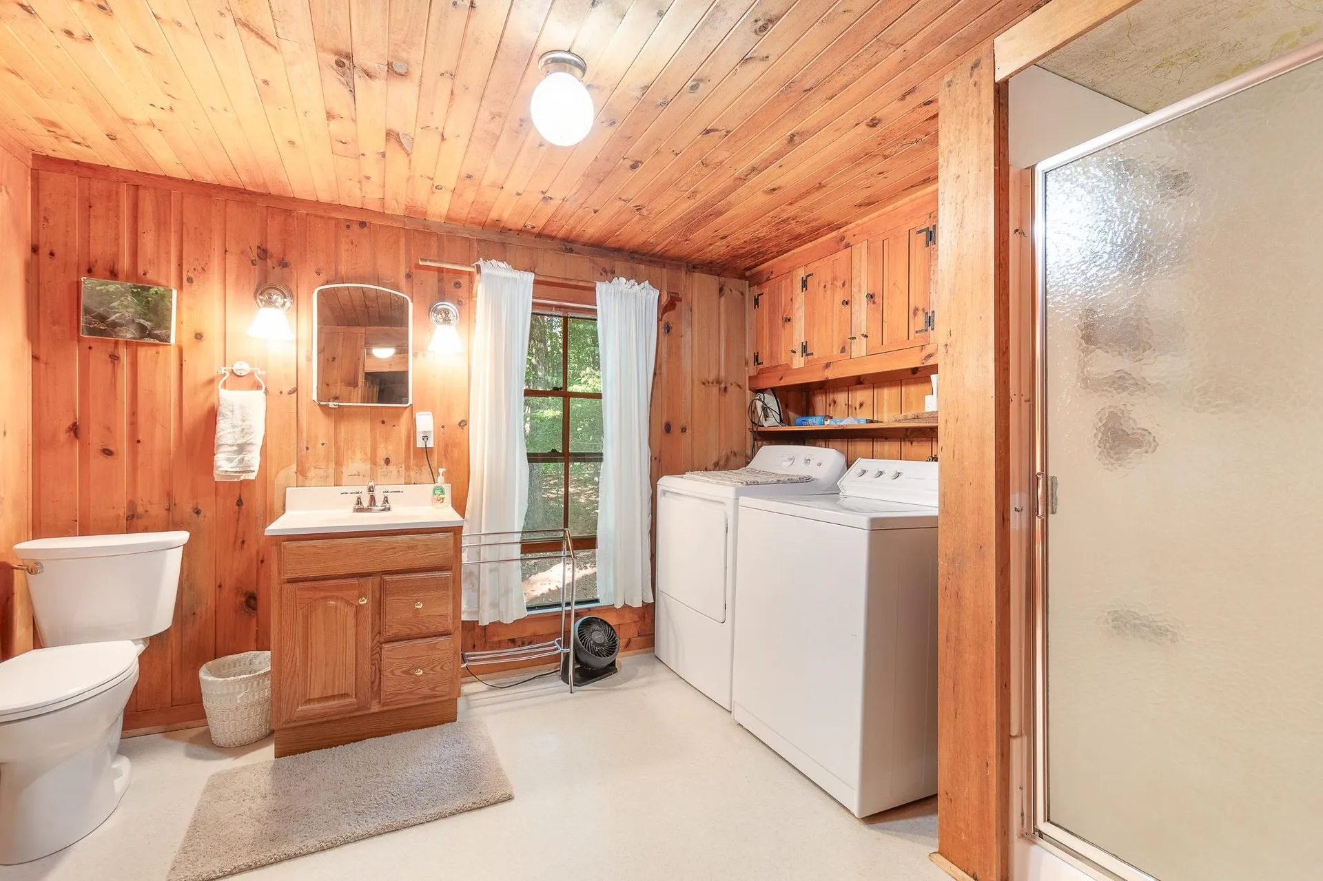 24 Alvord Road Holderness NH 03245-0000