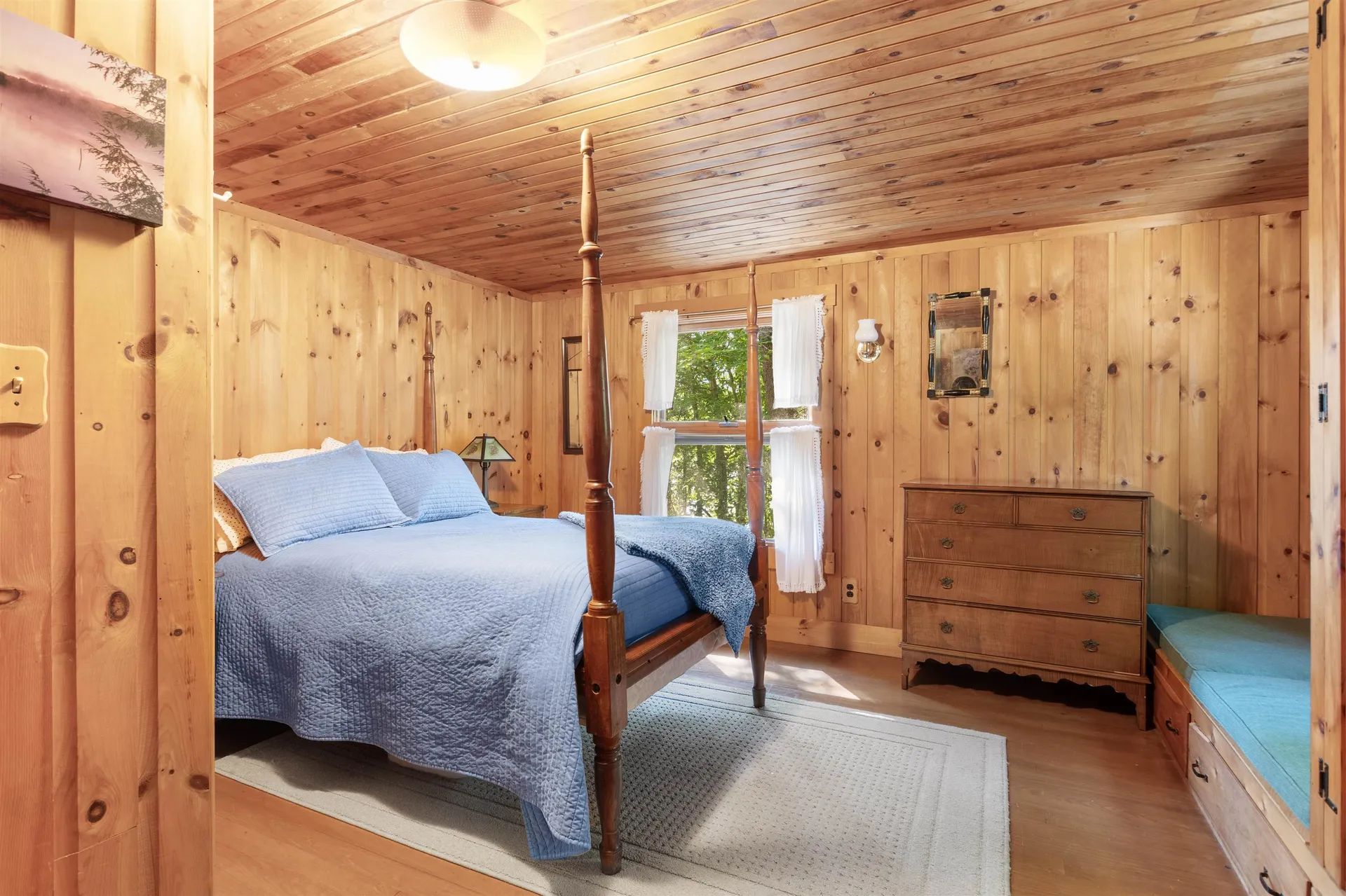 24 Alvord Road Holderness NH 03245-0000