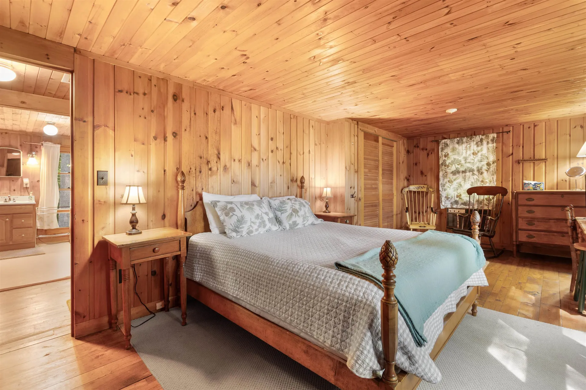 24 Alvord Road Holderness NH 03245-0000