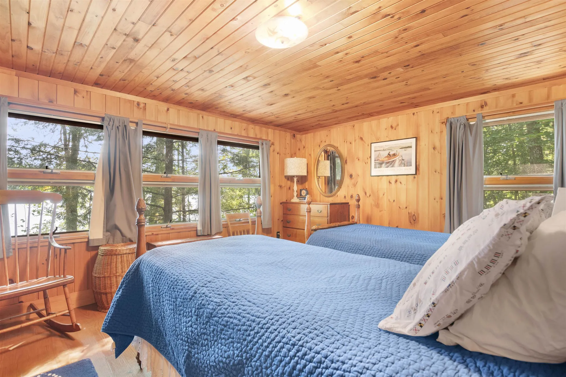 24 Alvord Road Holderness NH 03245-0000