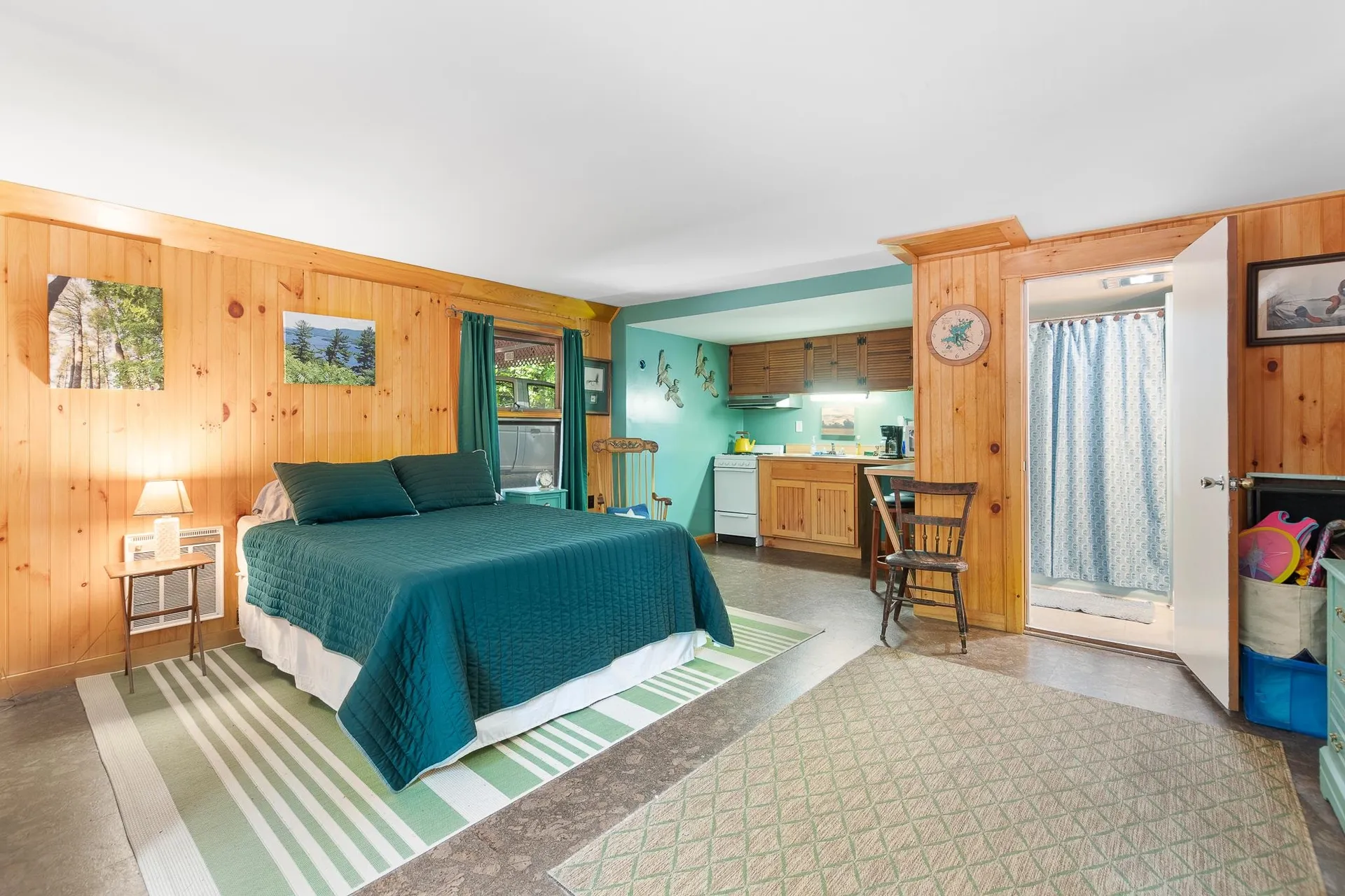 24 Alvord Road Holderness NH 03245-0000