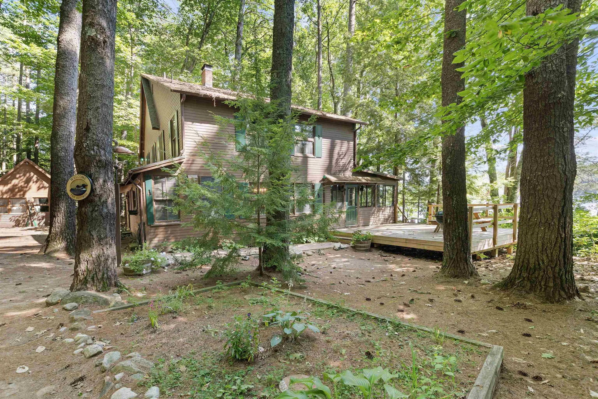 24 Alvord Road Holderness NH 03245-0000