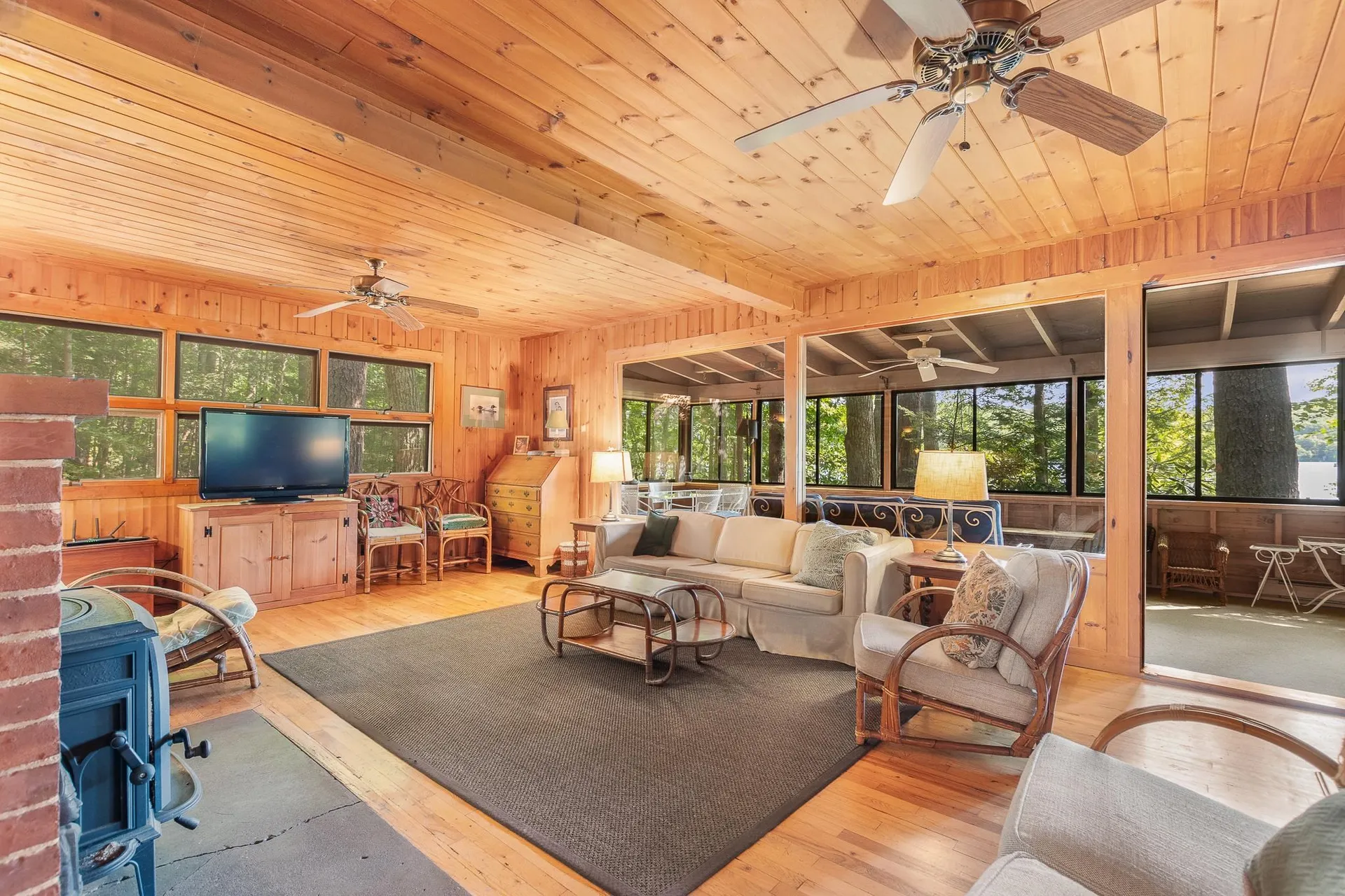 24 Alvord Road Holderness NH 03245-0000