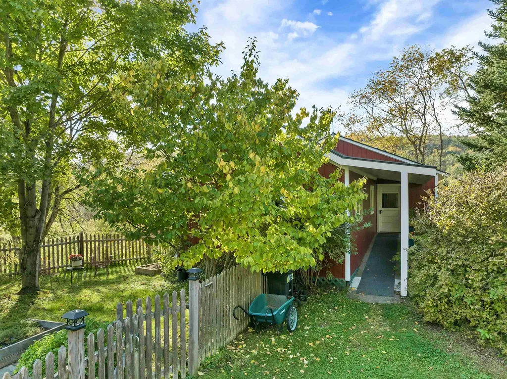 4355 & 4397 Route 113 Thetford VT 05075