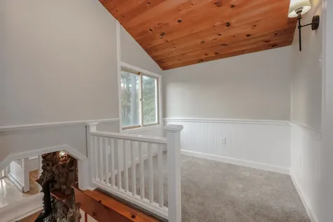 206 Shore Drive Salem NH 03079-1642
