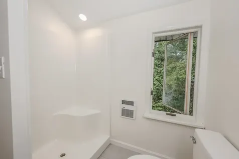 206 Shore Drive Salem NH 03079-1642
