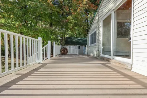 206 Shore Drive Salem NH 03079-1642