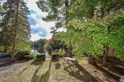 206 Shore Drive Salem NH 03079-1642