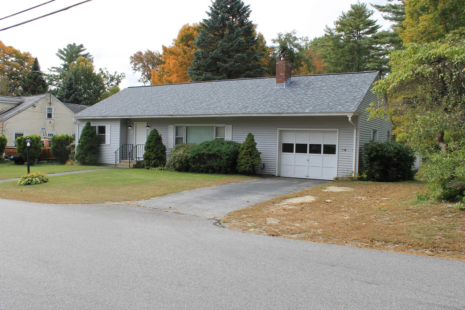 149 Hall Avenue Henniker NH 03242