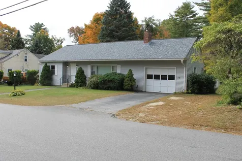 149 Hall Avenue Henniker NH 03242