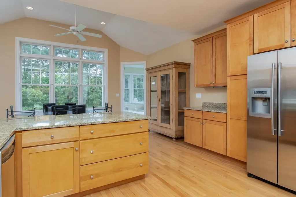 17 Freemans Way Hollis NH 03049