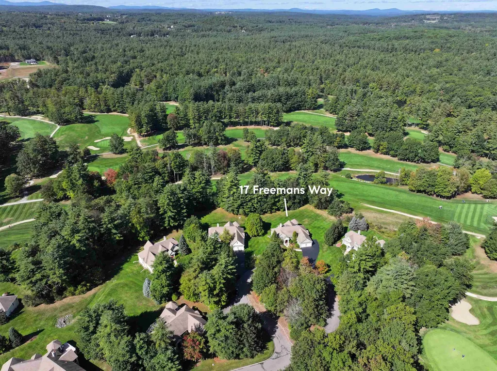 17 Freemans Way Hollis NH 03049