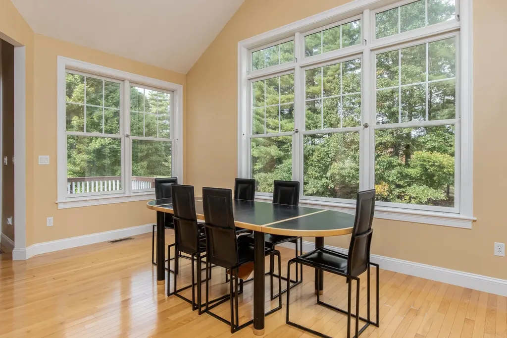 17 Freemans Way Hollis NH 03049