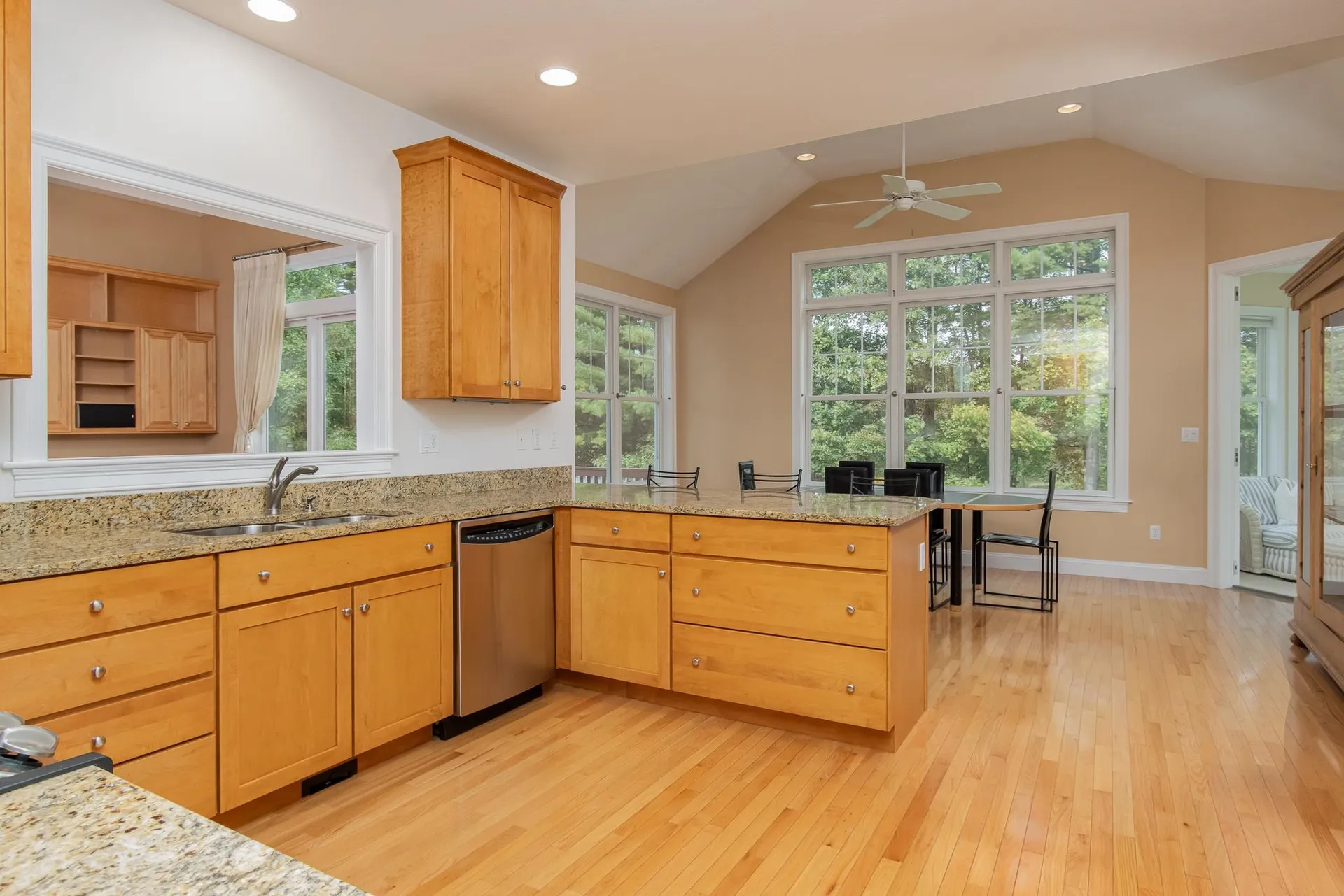 17 Freemans Way Hollis NH 03049