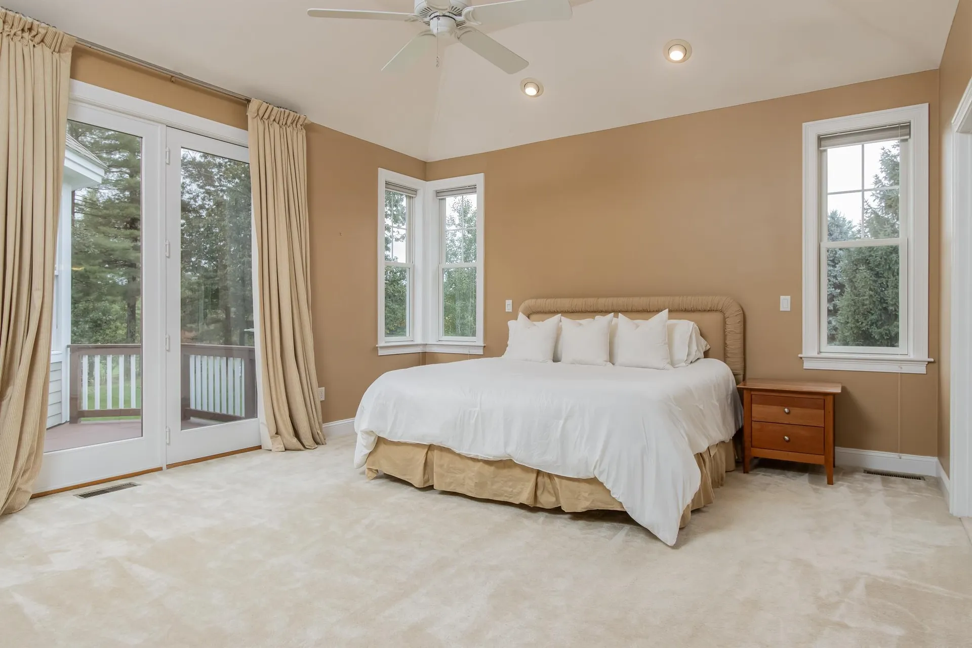 17 Freemans Way Hollis NH 03049