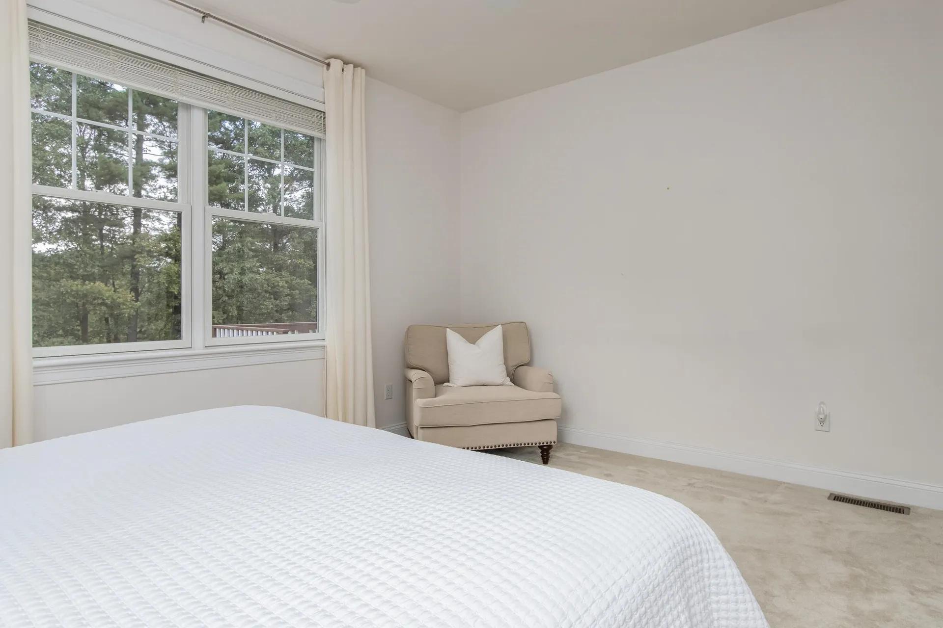 17 Freemans Way Hollis NH 03049