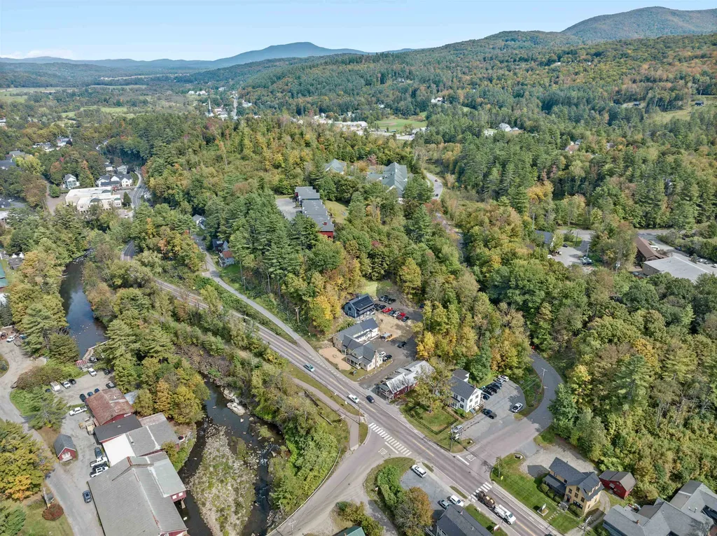 571 South Main Street Stowe VT 05672