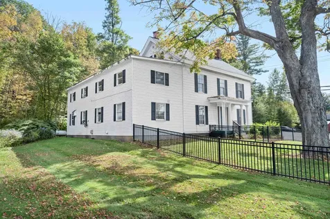 571 South Main Street Stowe VT 05672