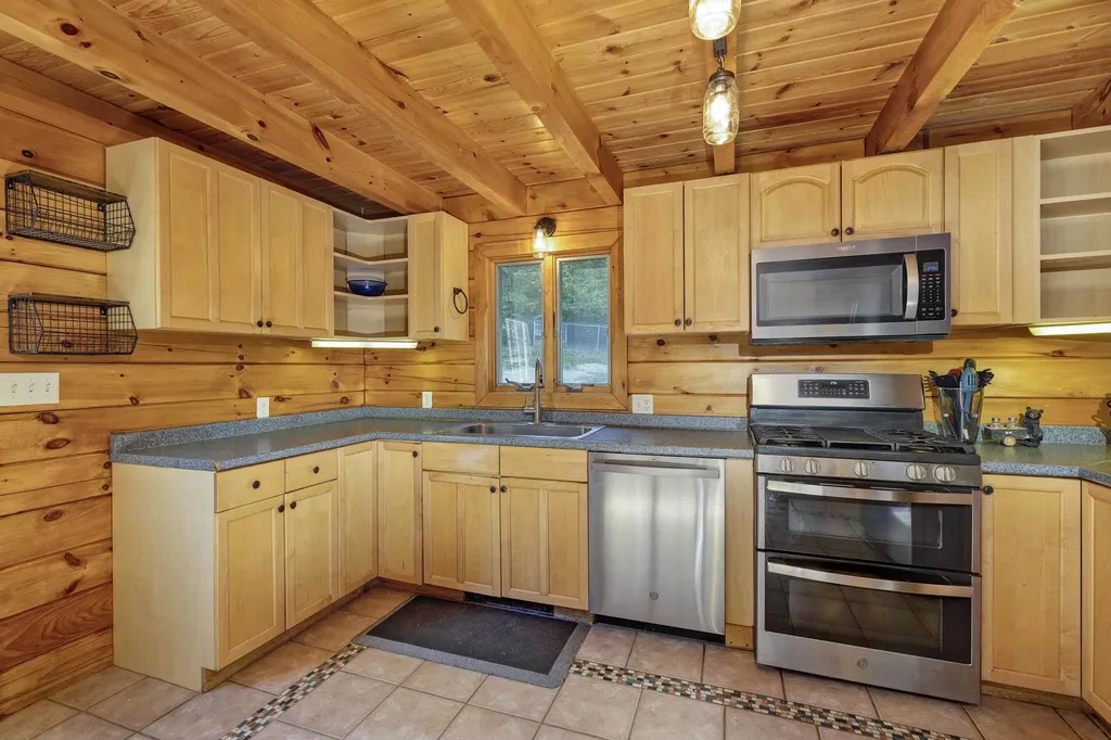 55 Sheldon Road Danbury NH 03230