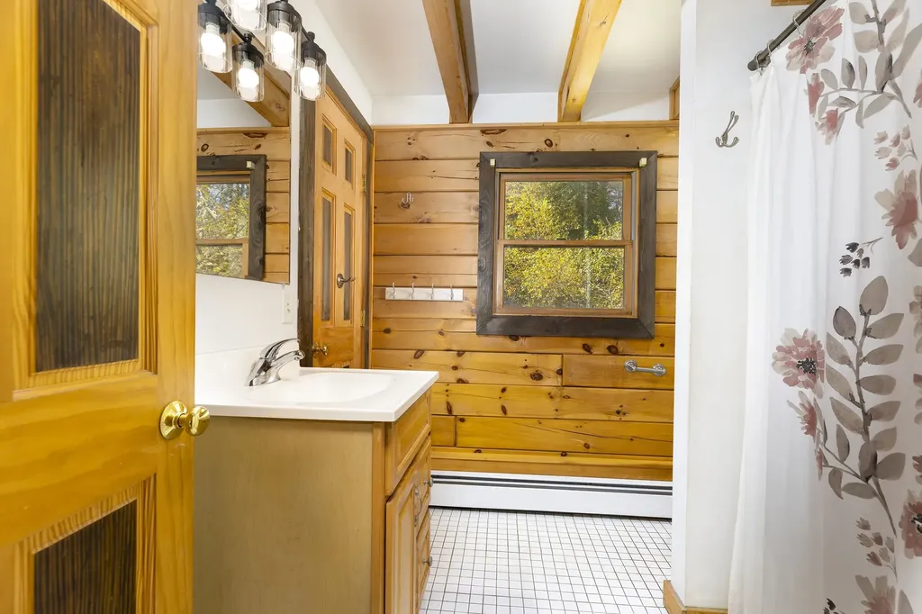 55 Sheldon Road Danbury NH 03230