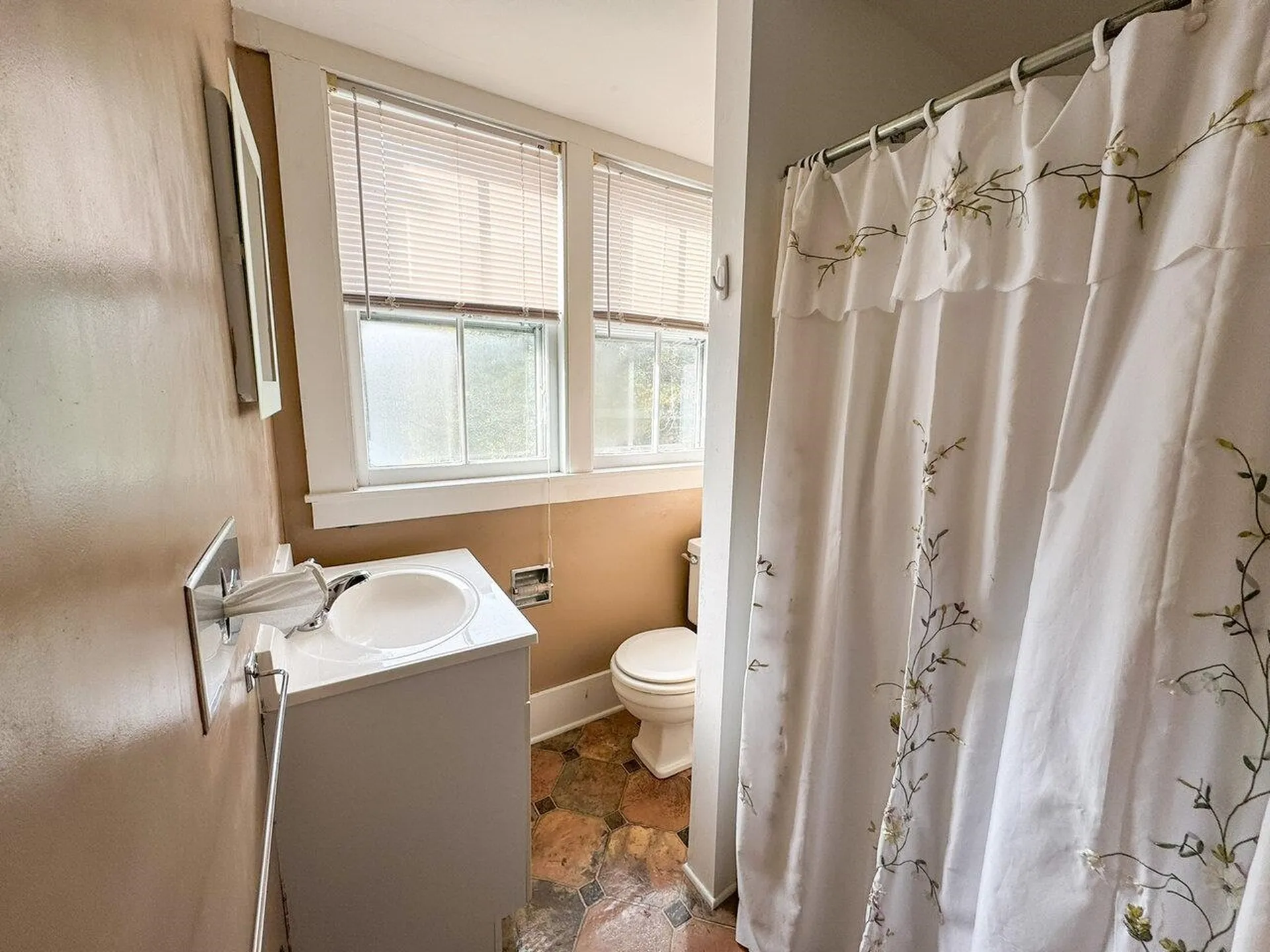 2146 River Road Moretown VT 05602