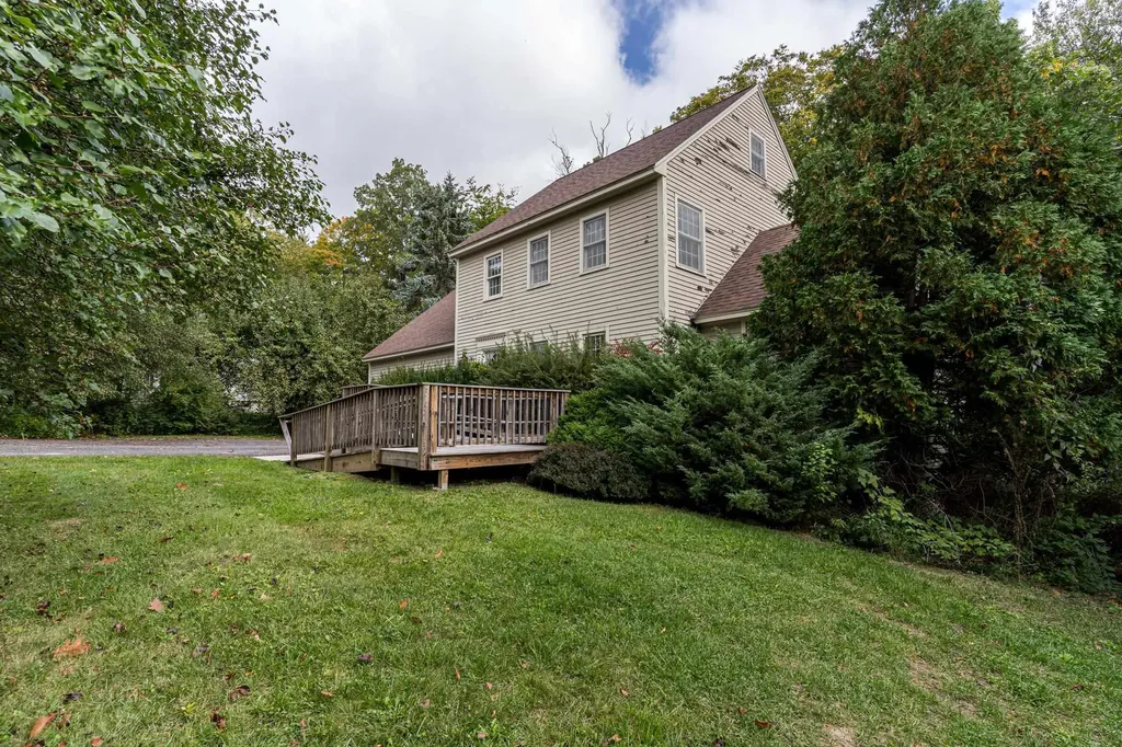 26 Governor Sawyer Lane Dover NH 03820