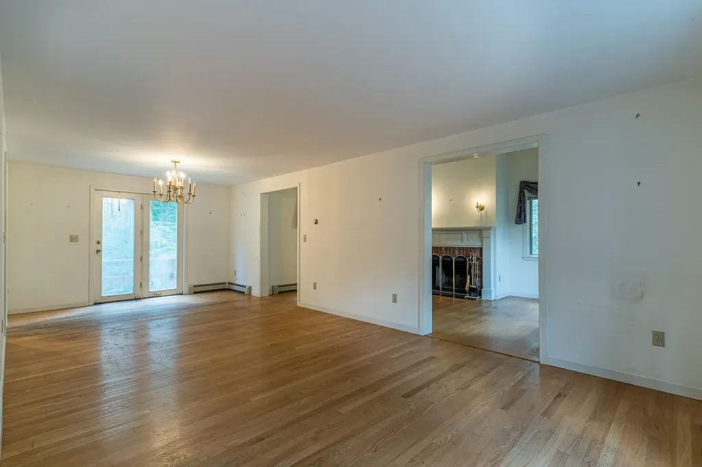 26 Governor Sawyer Lane Dover NH 03820
