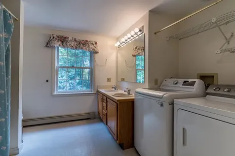 26 Governor Sawyer Lane Dover NH 03820