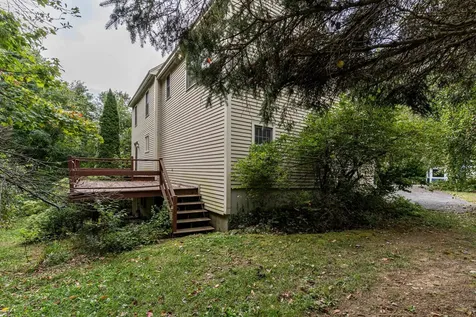 26 Governor Sawyer Lane Dover NH 03820