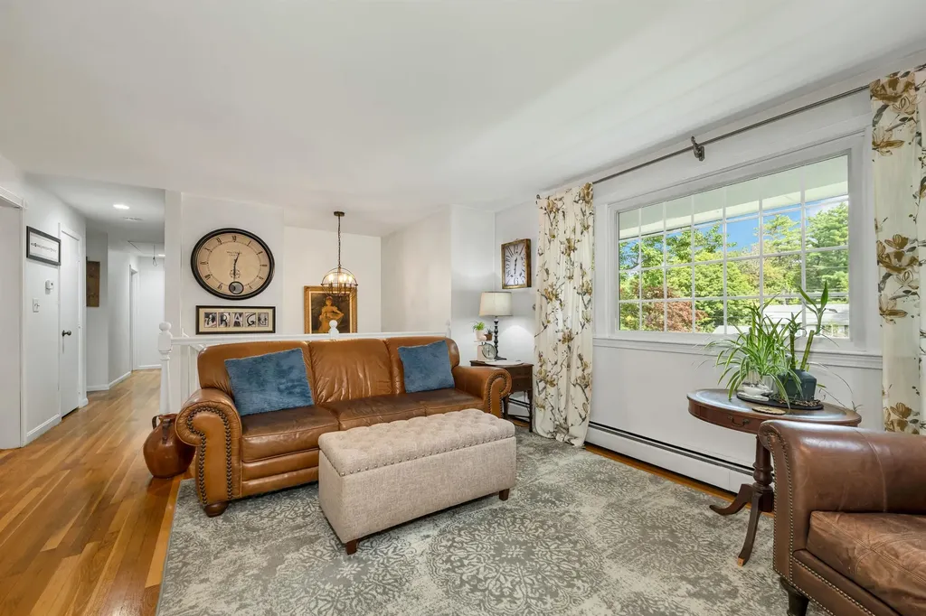 20 Barkland Drive Derry NH 03038