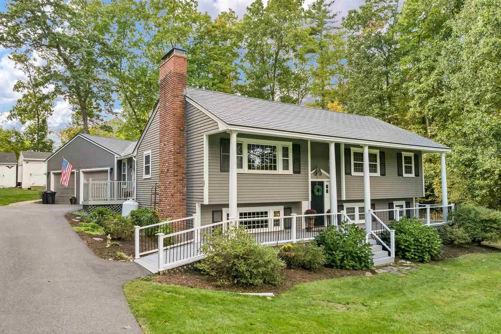 20 Barkland Drive Derry NH 03038