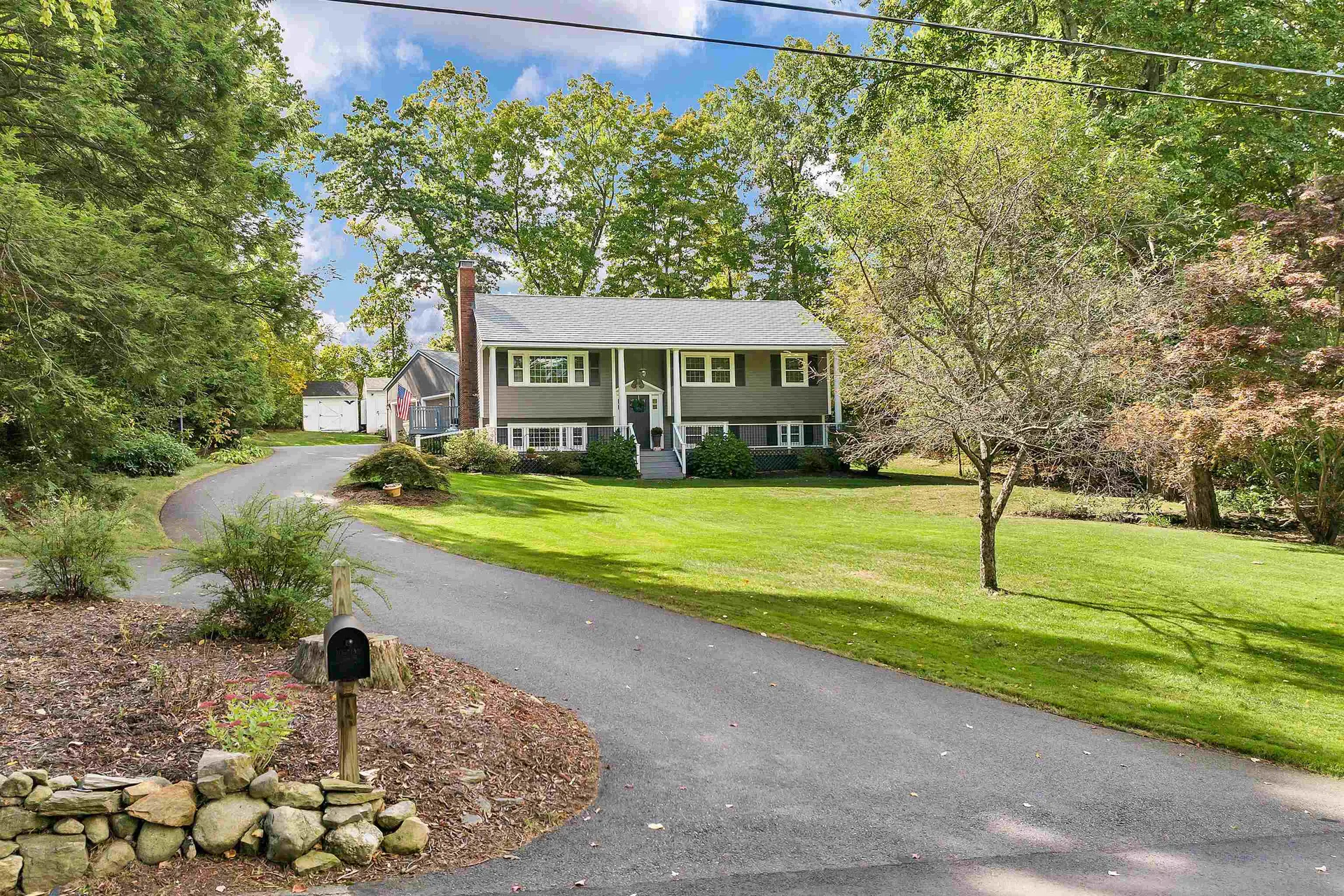 20 Barkland Drive Derry NH 03038