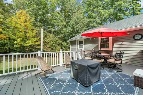 20 Barkland Drive Derry NH 03038