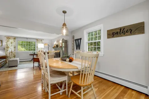 20 Barkland Drive Derry NH 03038
