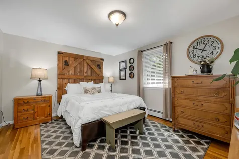 20 Barkland Drive Derry NH 03038