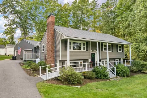 20 Barkland Drive Derry NH 03038