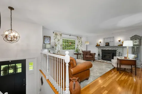 20 Barkland Drive Derry NH 03038