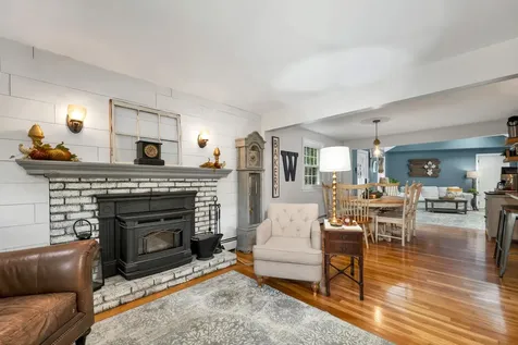 20 Barkland Drive Derry NH 03038