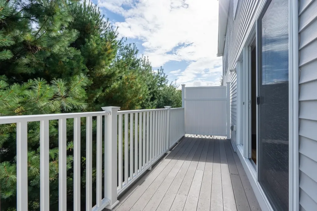 180 Drakeside Road Hampton NH 03842