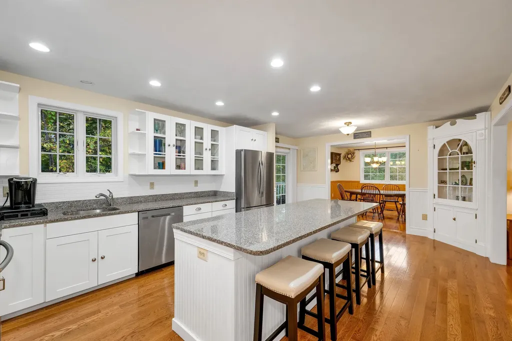 86 River Street Wolfeboro NH 03894