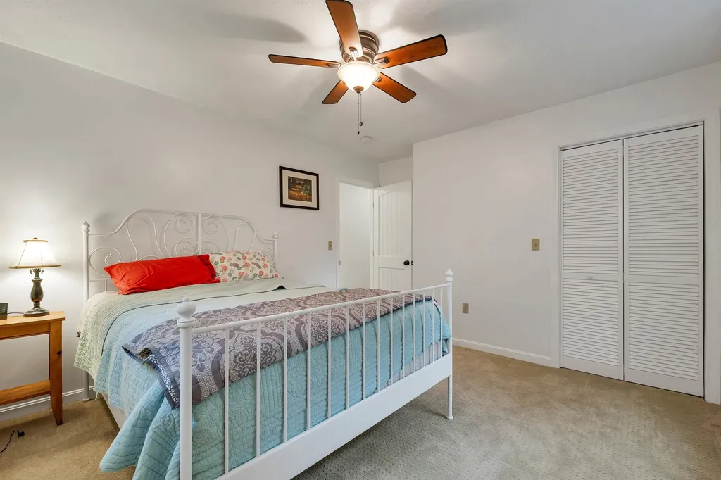 86 River Street Wolfeboro NH 03894