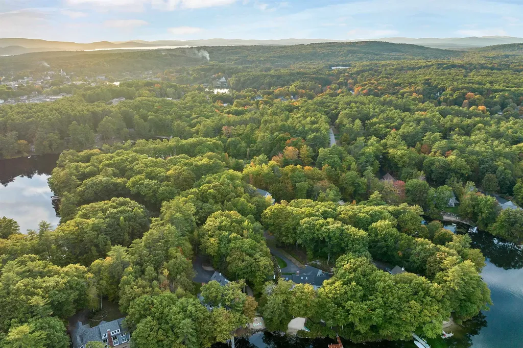 86 River Street Wolfeboro NH 03894