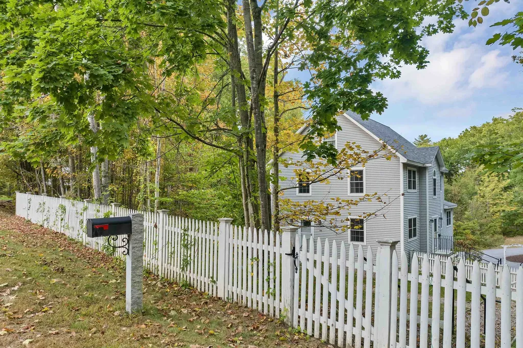 86 River Street Wolfeboro NH 03894