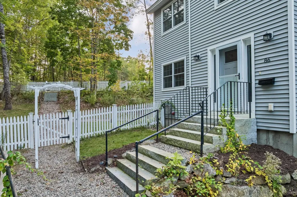 86 River Street Wolfeboro NH 03894