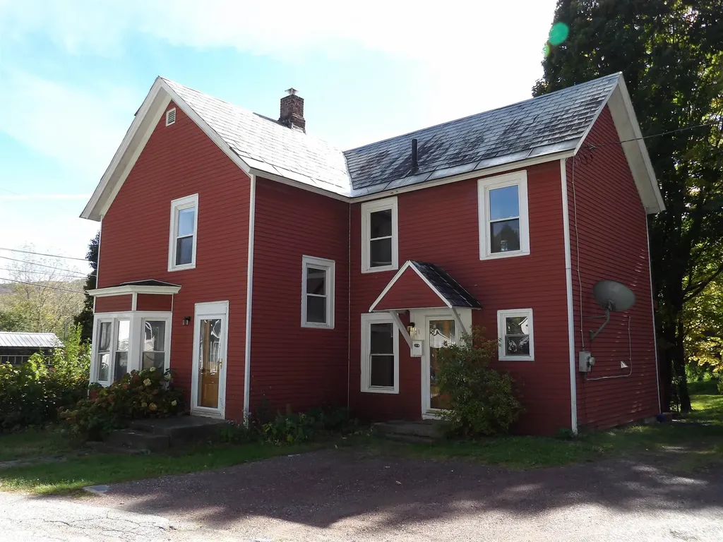 28 Green Square Proctor VT 05765